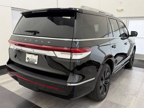 Used 2024 Lincoln Navigator Reserve AWD/4WD image 2