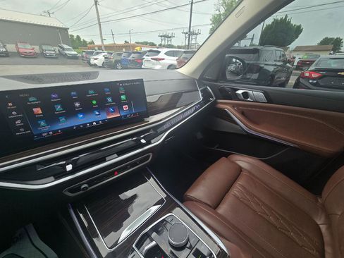 Used 2026 BMW X7 xDrive40i AWD/4WD image 12