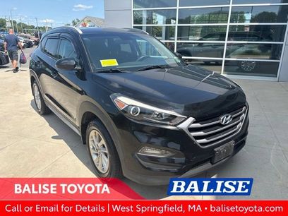 Used 2017 Hyundai Tucson SE w/ SE Popular Package 02