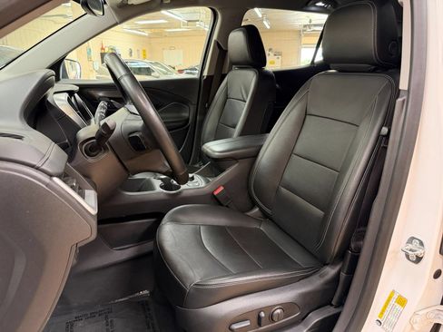 Used 2024 GMC Terrain SLT AWD/4WD image 38