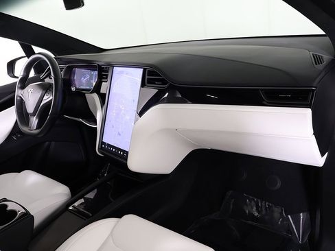 Used 2020 Tesla Model X Long Range AWD/4WD image 24