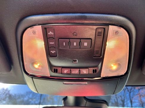 Used 2023 Dodge Durango R/T AWD/4WD image 32