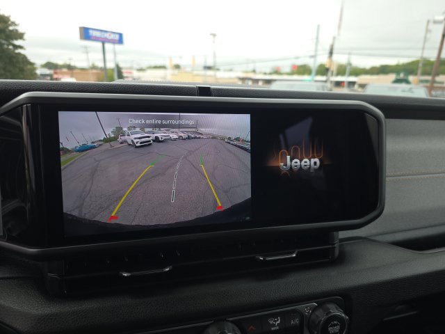 Used 2025 Jeep Wrangler Unlimited Sport AWD/4WD image 19