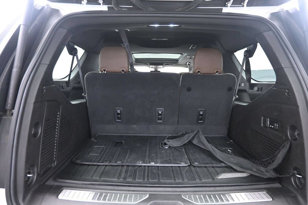 Used 2021 Chevrolet Suburban High Country AWD/4WD image 12