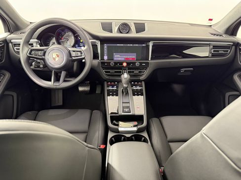 Certified 2026 Porsche Macan AWD/4WD image 15