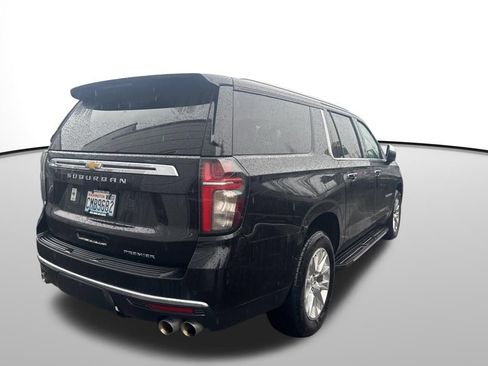 Used 2022 Chevrolet Suburban Premier image 14