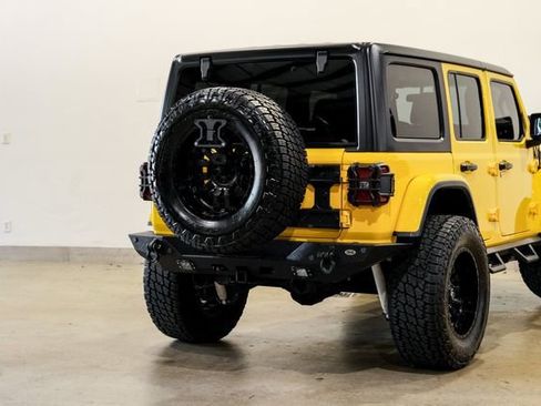 Used 2019 Jeep Wrangler Unlimited Rubicon w/ LED Lighting Group image 35