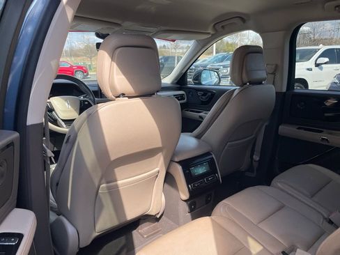 Used 2020 Lincoln Aviator Reserve image 24