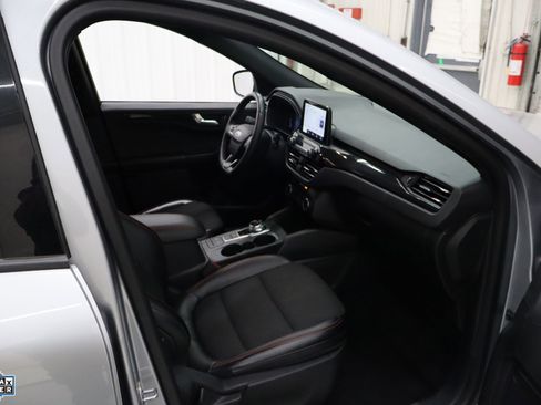 Used 2024 Ford Escape ST-Line w/ Cold Weather Package image 28