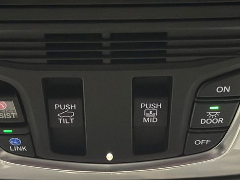 Used 2023 Acura MDX Type S AWD/4WD image 41