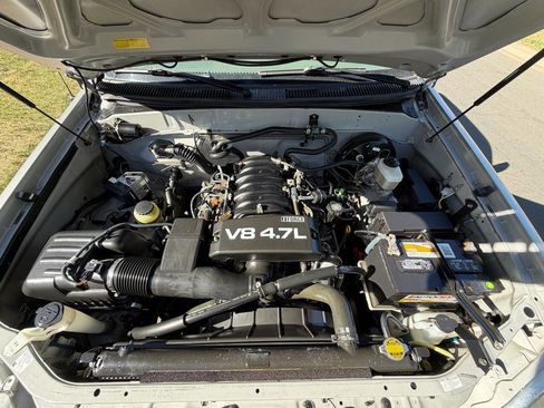 Used 2005 Toyota Tundra SR5 AWD/4WD image 9