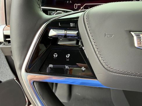 Used 2025 Cadillac Escalade Sport Platinum w/ LPO, Floor Liner Package AWD/4WD image 53
