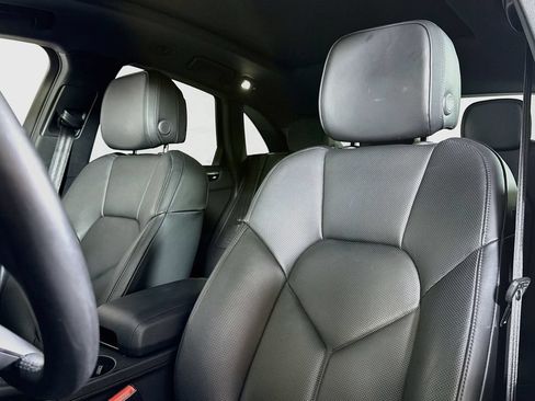 Certified 2026 Porsche Macan AWD/4WD image 5