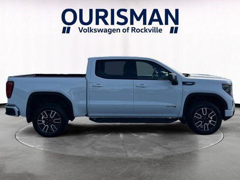 Used 2025 GMC Sierra 1500 AT4 w/ Technology Package AWD/4WD image 7
