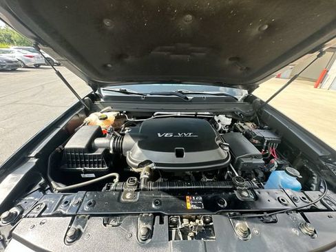 Used 2022 Chevrolet Colorado LT w/ Safety Package AWD/4WD image 18