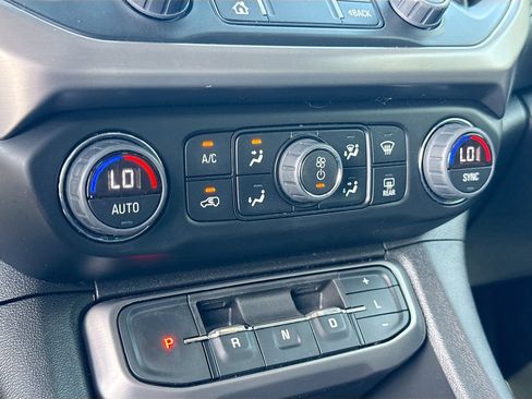 Used 2023 GMC Acadia AT4 AWD/4WD image 18