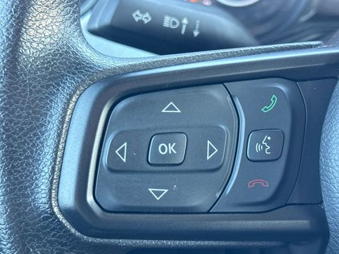 Used 2025 Jeep Gladiator Sport AWD/4WD image 25