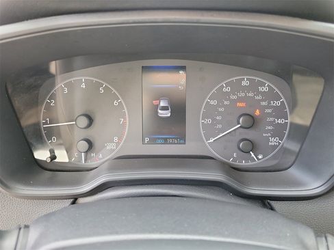 Used 2025 Toyota Corolla LE image 21