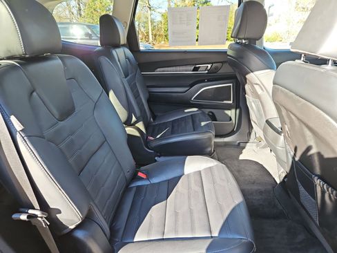 Used 2024 Kia Telluride SX Prestige image 17