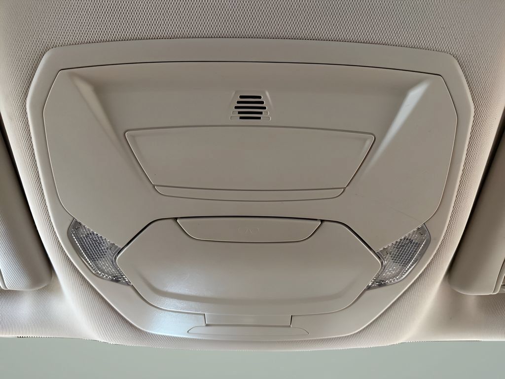 Used 2017 Ford Escape SE FWD image 25