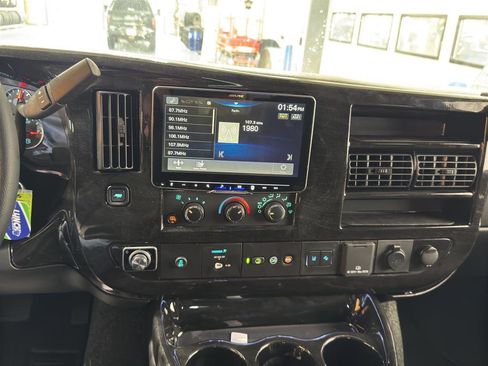 New 2025 Chevrolet Express 2500 image 41