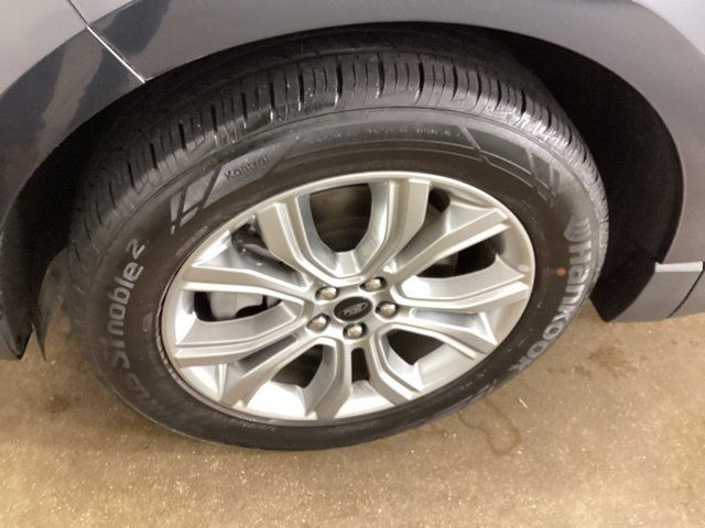 Used 2024 Ford Edge Titanium w/ Equipment Group 301A AWD/4WD image 30