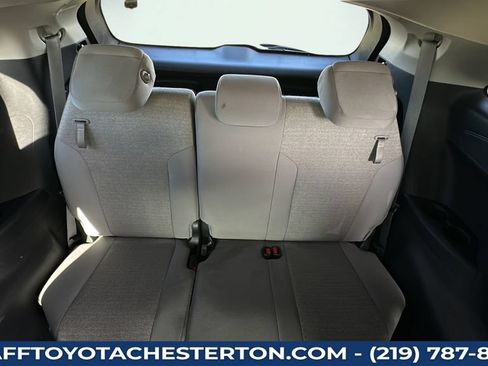 Used 2025 Toyota Sienna LE FWD image 24