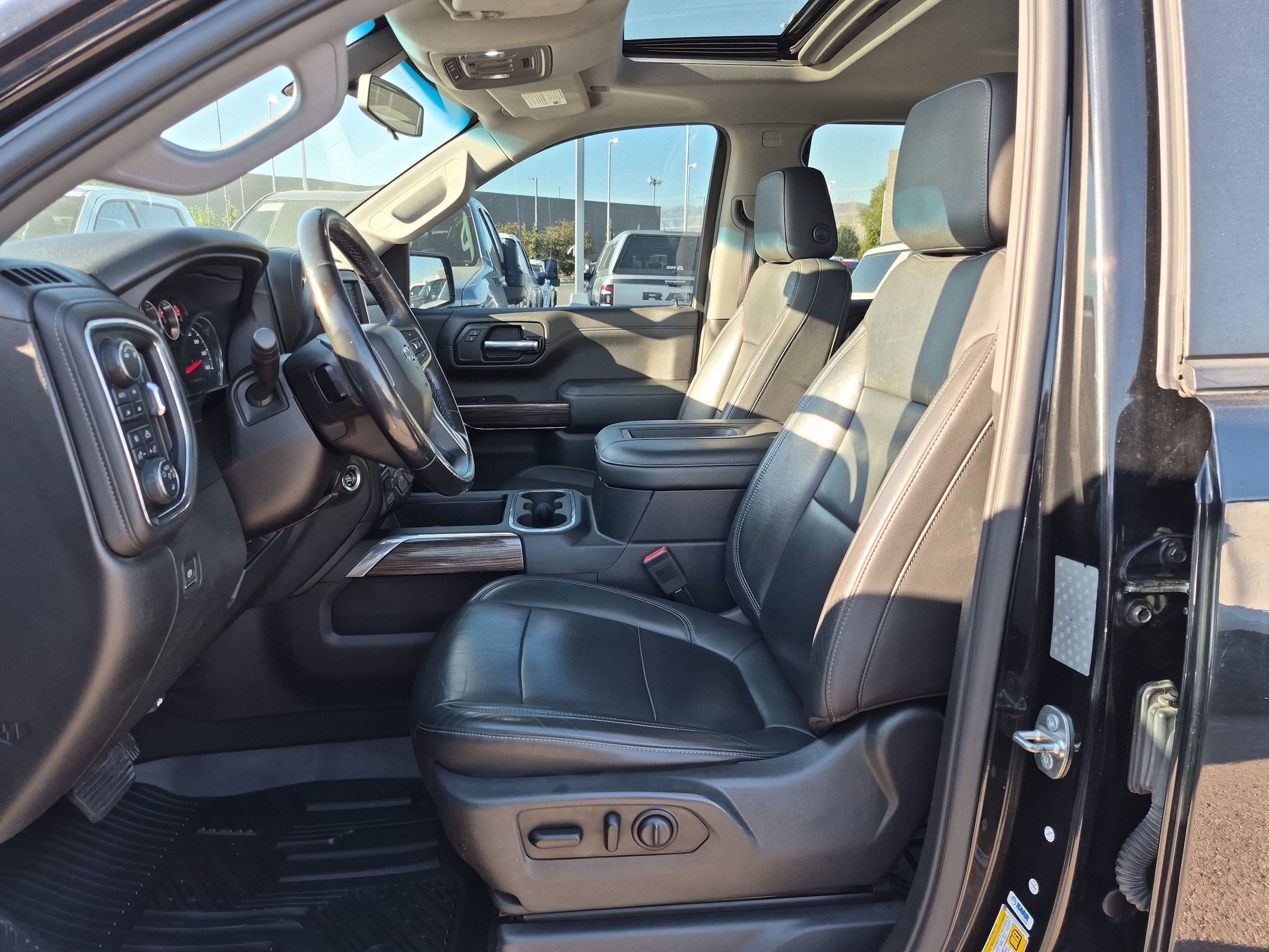 Used 2019 Chevrolet Silverado 1500 LT Trail Boss AWD/4WD image 15