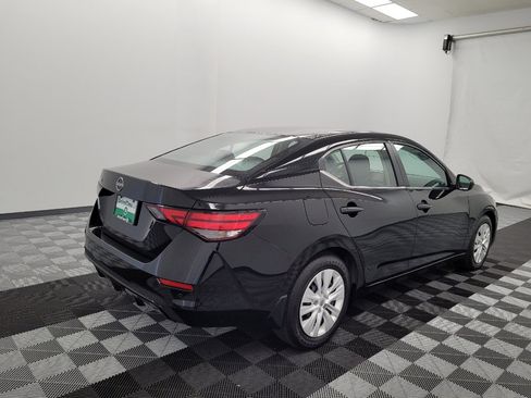 Used 2025 Nissan Sentra S FWD image 9