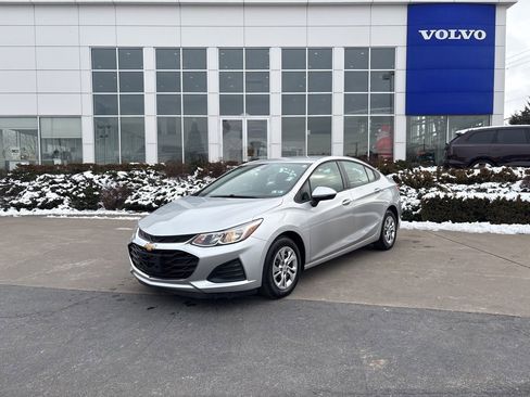 Used 2019 Chevrolet Cruze LS image 37