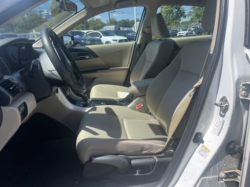 Used 2015 Honda Accord LX image 16