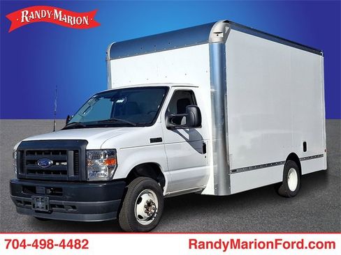 Used 2024 Ford E-450 and Econoline 450 Super Duty w/ Driver's Safety Package image 1