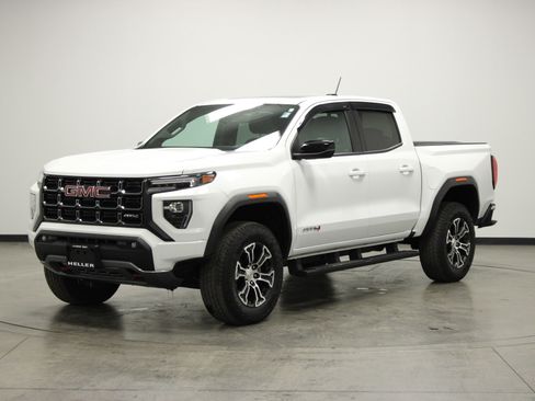 Used 2024 GMC Canyon AT4 w/ AT4 Premium Package image 4