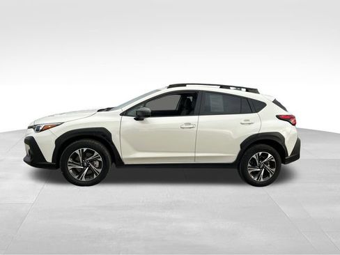 Used 2024 Subaru Crosstrek 2.0i Premium image 2