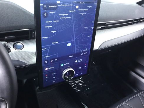 Used 2022 Ford Mustang Mach-E Select image 15