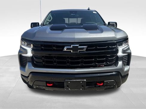 Used 2025 Chevrolet Silverado 1500 LT Trail Boss w/ LT Trail Boss Premium Package AWD/4WD image 12
