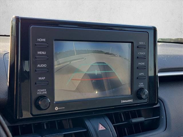 Used 2021 Toyota RAV4 LE FWD image 11