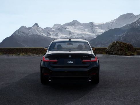 Used 2025 BMW 330i Sedan w/ Convenience Package image 34