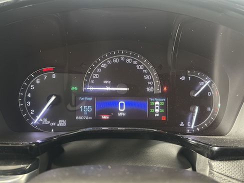 Used 2017 Cadillac XT5 Luxury w/ Driver Awareness Package image 7