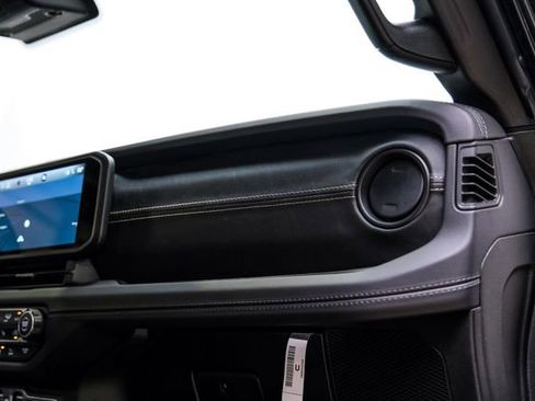 Used 2025 Jeep Wrangler Unlimited Rubicon 392 image 17