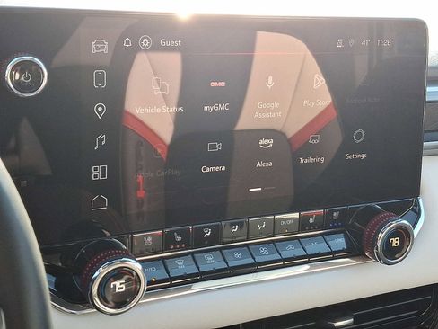 Used 2025 GMC Canyon AT4 w/ AT4X Package image 26