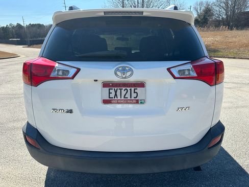 Used 2014 Toyota RAV4 LE image 4