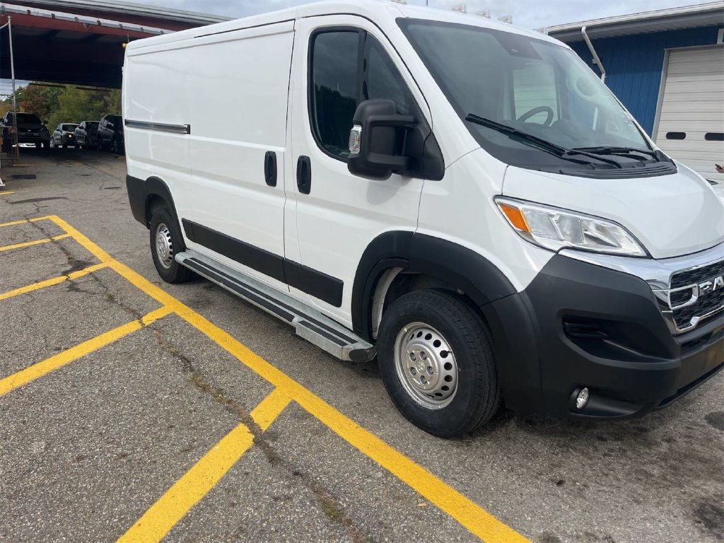 Used 2025 RAM ProMaster 2500 w/ U-Haul Equipment Group FWD image 1