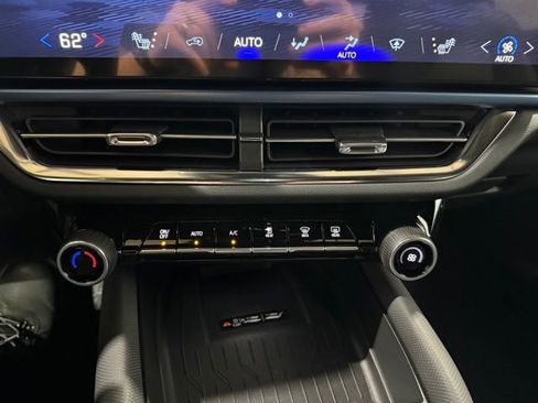 New 2026 Chevrolet Equinox EV LT AWD/4WD image 21
