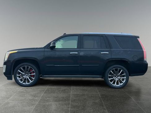 Used 2020 Cadillac Escalade Platinum image 4