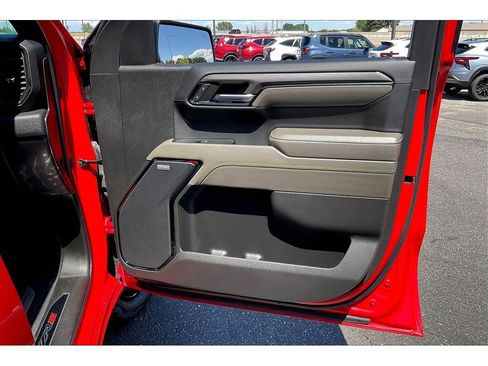 Used 2023 Chevrolet Silverado 1500 ZR2 w/ Technology Package image 24