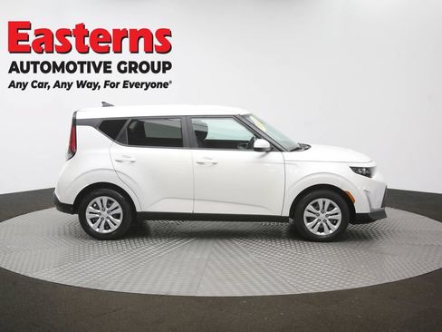 Used 2023 Kia Soul LX FWD image 44