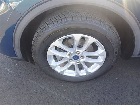 Used 2020 Ford Escape SE image 10