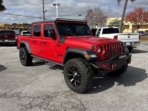 Used 2020 Jeep Gladiator Sport w/ Quick Order Package 24S image 7