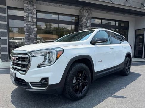 Used 2023 GMC Terrain AT4 AWD/4WD image 15